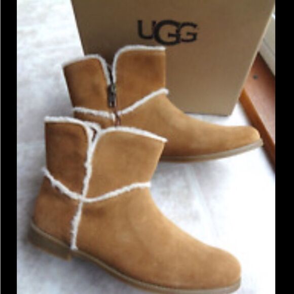NWT UGG Coletta Chestnut‎ Suede Slip On Ankle Boots Size 5 NEVER WORN - Picture 1 of 9